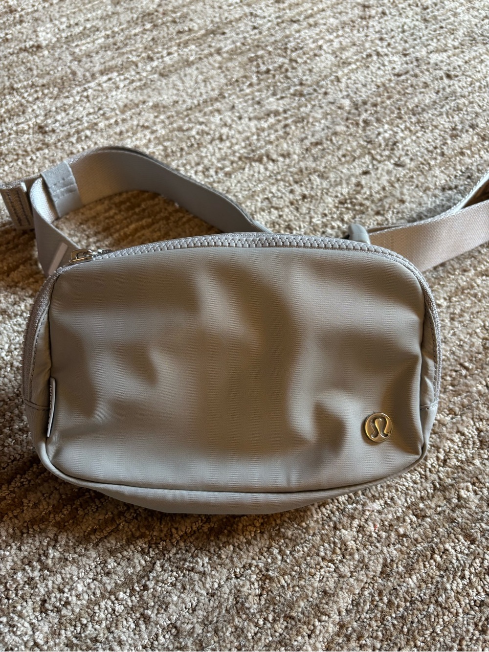 lululemon athletica Small Crossbody Belt Bag in Light Gray